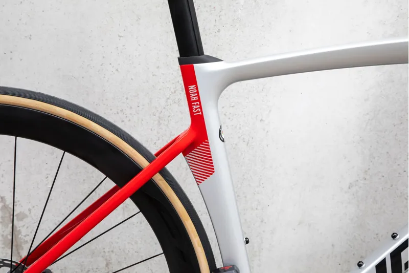 RIDLEY Noah Fast Disc Rival AXS Inspired 1 in Silver/Red/Black Glossy-4