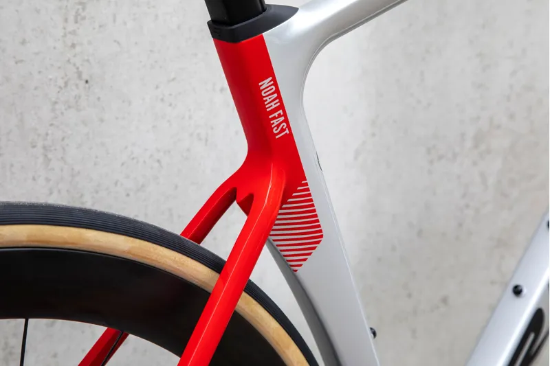 RIDLEY Noah Fast Disc Rival AXS Inspired 1 in Silver/Red/Black Glossy-5